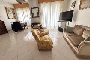 5 LOCALI A NAPOLI
