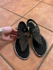 Sandali neri infradito strass