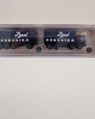 Fiat 690 Baci Perugina Millepiedi Baffo 1:87 Breki