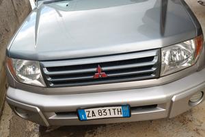 Pajero pinin anni 2004  km 198000
