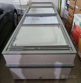 Congelatore orizzontale con porte scorrevole 