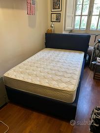 Letto a una piazza e mezzo con materasso