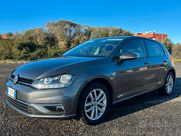 Volkswagen Golf 1.6 TDI BMT DSG