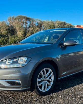 Volkswagen Golf 1.6 TDI BMT DSG