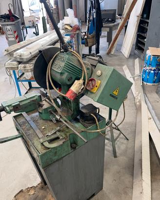 TRONCATRICE PER METALLI TRIFASE 380 VOLT