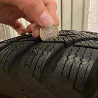 4 pneumatici invernali Michelin 185/60 R 15