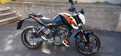 KTM Duke 125