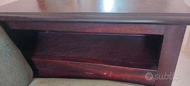 antico divano del 900 con cassetti