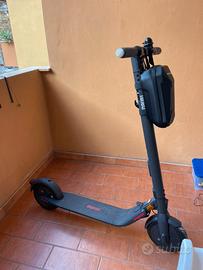 Monopattino elettrico Ninebot Segway E22E