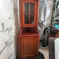 Angoliera in legno