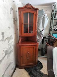 Angoliera in legno
