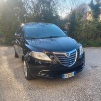 LANCIA YPSILON 1.3MJT 95CV 5 PORTE S&S SILVER.
