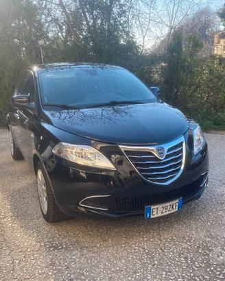 LANCIA YPSILON 1.3MJT 95CV 5 PORTE S&S SILVER.