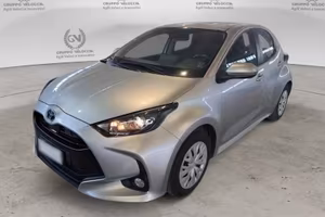Toyota Yaris Hybrid Active MY22