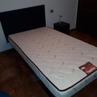 Letto a una piazza e mezzo completo.