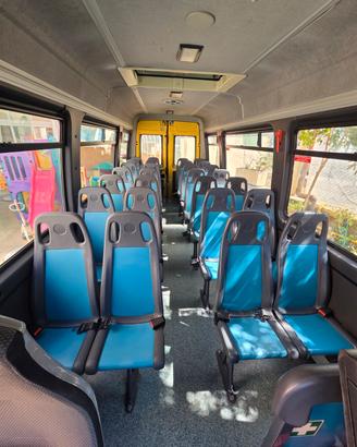 Scuolabus iveco