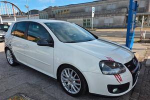 Volkswagen Golf GTD anno 2008 con 313.500 Motore s