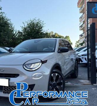 FIAT 600 HYBRID 1.2 110CV DCT MHEV LA PRIMA*24M.