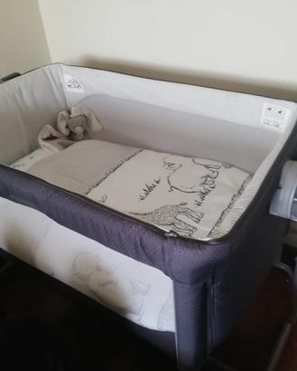 Next to me, lettino chicco.