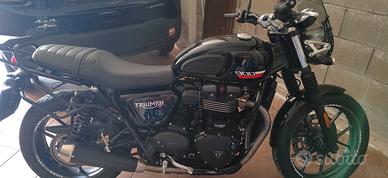 triumph 900