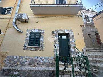 2 LOCALI A TREBISACCE