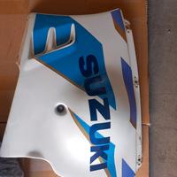 Suzuki gsxr 1100 pezzi carena