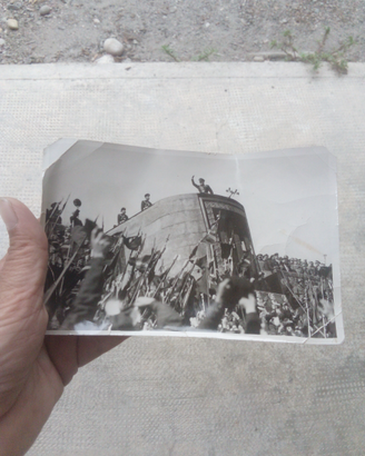 Fotografia di Vittorio Emanuele III che parla