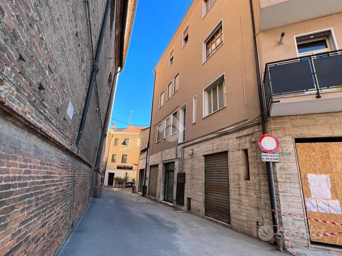 3 LOCALI A ROVIGO - Vista 2