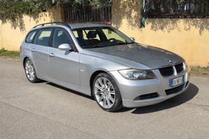 🔥 BMW 320d Touring – Automatico – Full Optional 🔥
