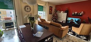 Affaccio sulla piazza nel centro storico