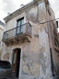 Dimora in stile Liberty da ristrutturare