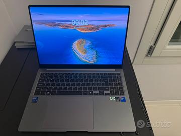 Samsung Galaxy Book5 Pro 16” AMOLED TOUCH
