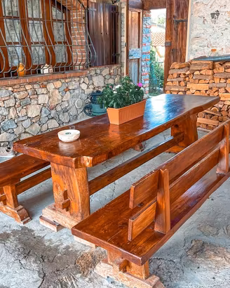 TAVOLO  MASSELLO  12-14  POSTI ARTIGIANALE  PANCHE