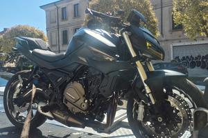QJ SRK 700 ( leggermente trattabile )