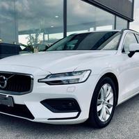 VOLVO V60 B4 (d) Geartronic Momentum SENZA VINC