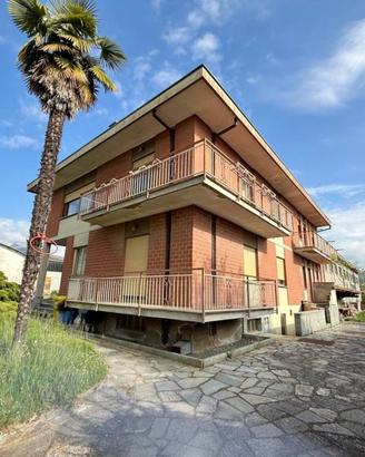 Casa indipendente di 1818 m² con più di 5 locali e