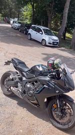 Cbr 650 r