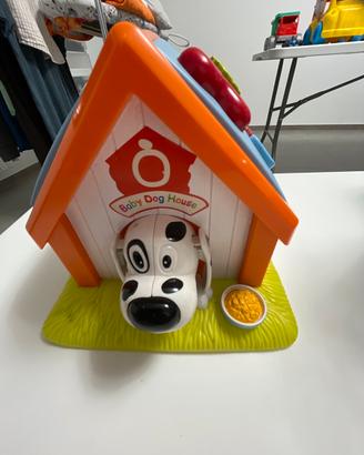 Casetta con cane e forme