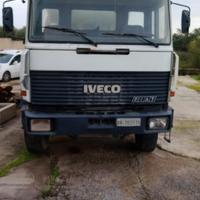 Iveco 330 / 30 autobetoniera