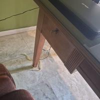 Scrivania in legno pregiato