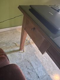 Scrivania in legno pregiato