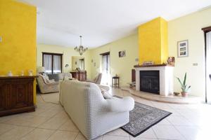VILLA SINGOLA A SANT'AGATA DE' GOTI