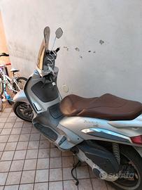 Beverly 250 