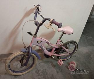 Bicicletta per bambina con rotelle 