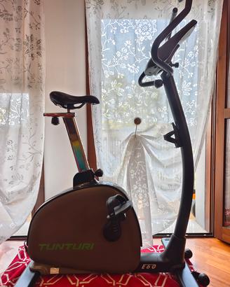 Cyclette ciclo ergometro Tunturi E60 Perfomance 