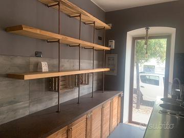 Arredo per locale bar ecc