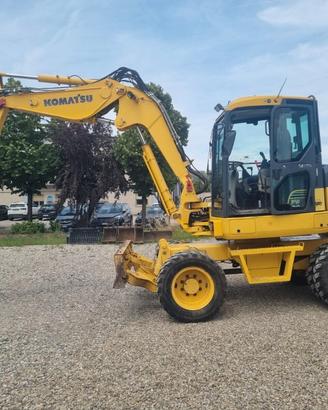 Komatsu PW 98 MR GOMMATO