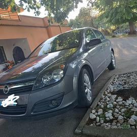 Opel Astra anno 2006