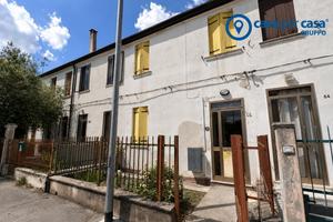 Casa a schiera con giardino