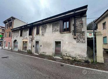 Appartamento a Valeggio sul Mincio (VR)